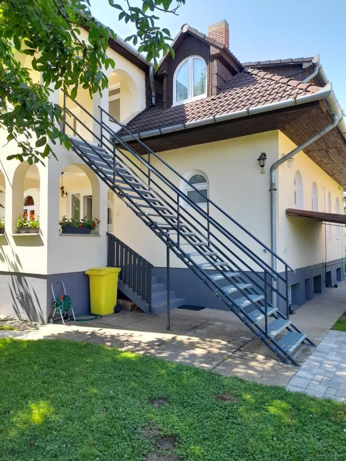 Negy Evszak Vendeghaz Hotel Balatonboglár Eksteriør billede